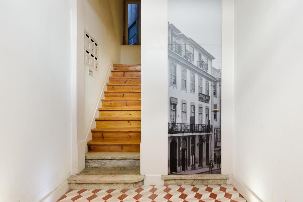 Alfama Sophisticate Flat With Balconies 2Bedrs 2Baths & Ac In 19Th Century Building Historic Center Apartment ลิสบอน ภายนอก รูปภาพ