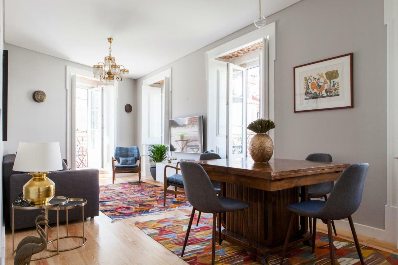 Alfama Sophisticate Flat With Balconies 2Bedrs 2Baths & Ac In 19Th Century Building Historic Center Apartment ลิสบอน ภายนอก รูปภาพ