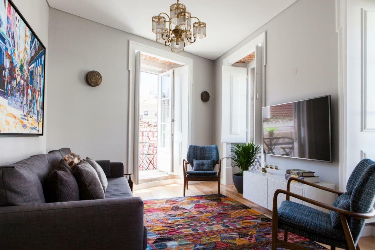 Alfama Sophisticate Flat With Balconies 2Bedrs 2Baths & Ac In 19Th Century Building Historic Center Apartment ลิสบอน ภายนอก รูปภาพ